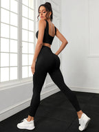 Conjunto de Top Cropped e Legging