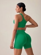 SHEIN Sport Studio Conjunto Feminino de Top Casual Sem Mangas com Ombro Oblíquo e Shorts em Cor Sólida, Conjunto de Mulheres para Exercícios