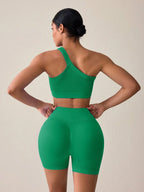 SHEIN Sport Studio Conjunto Feminino de Top Casual Sem Mangas com Ombro Oblíquo e Shorts em Cor Sólida, Conjunto de Mulheres para Exercícios