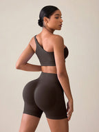 SHEIN Sport Studio Conjunto Feminino de Top Casual Sem Mangas com Ombro Oblíquo e Shorts em Cor Sólida, Conjunto de Mulheres para Exercícios