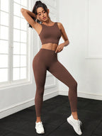 Conjunto de Top Cropped e Legging