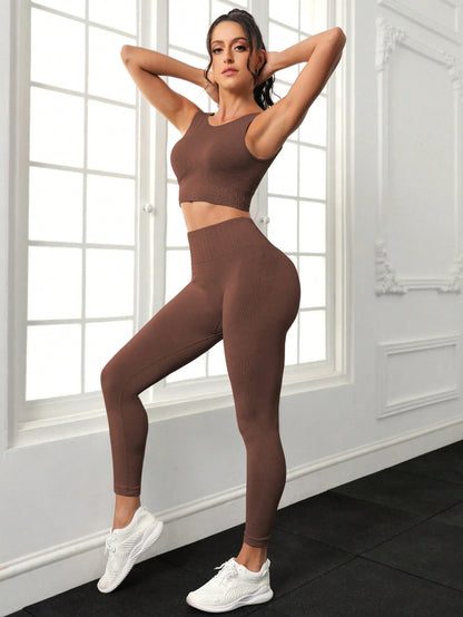 Conjunto de Top Cropped e Legging