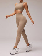 Conjunto de Top Cropped e Legging
