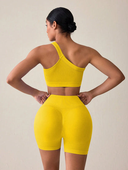 SHEIN Sport Studio Conjunto Feminino de Top Casual Sem Mangas com Ombro Oblíquo e Shorts em Cor Sólida, Conjunto de Mulheres para Exercícios