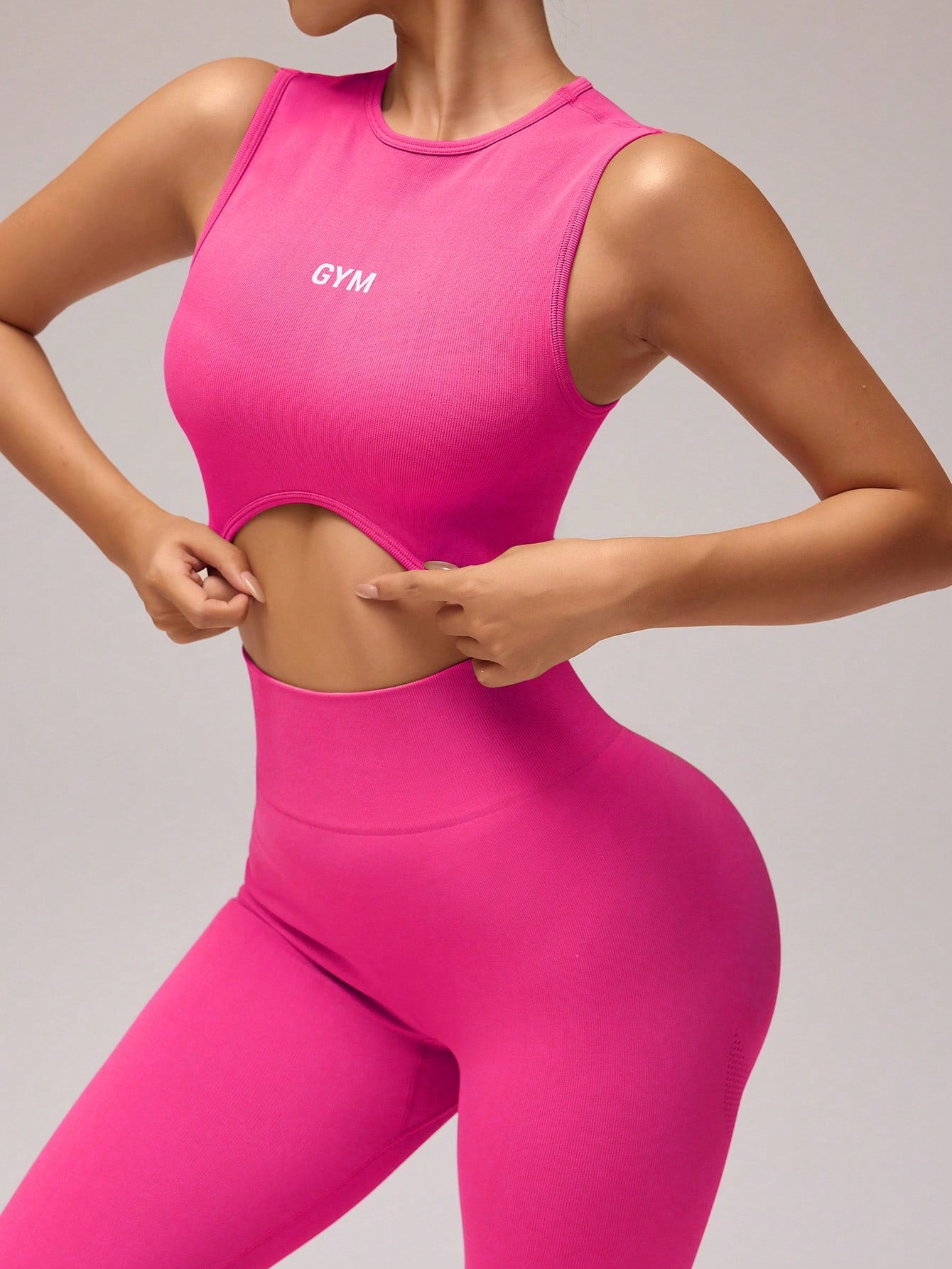Conjunto de Top Cropped e Legging