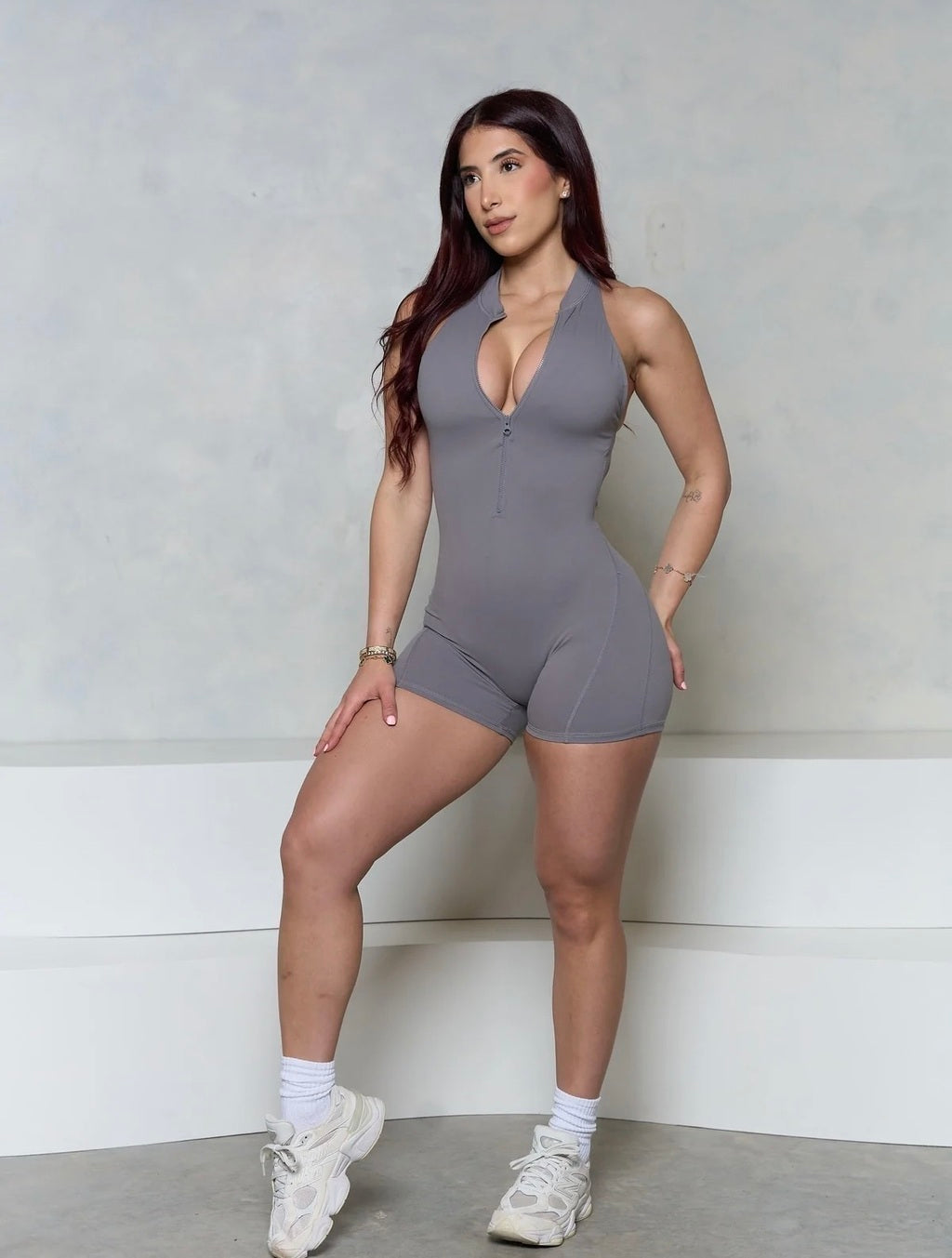 Macaquinho Valentina Zíper Frente Costas Abertas