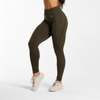 Legging Helena Lupo | Cós com Silicone, Compressão Premium e Modelagem Gringa
